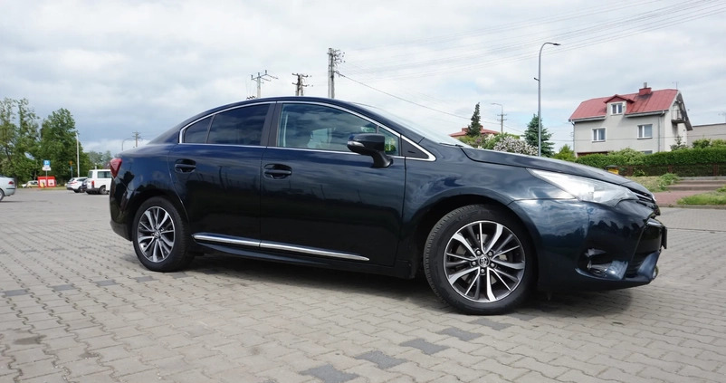 Toyota Avensis cena 65500 przebieg: 120000, rok produkcji 2015 z Płock małe 232